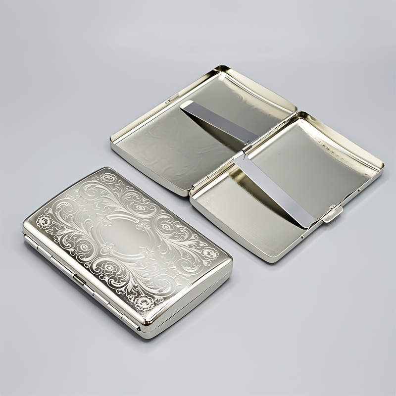 Wallets - Vintage metalen sigarettenetui – een draagbaar